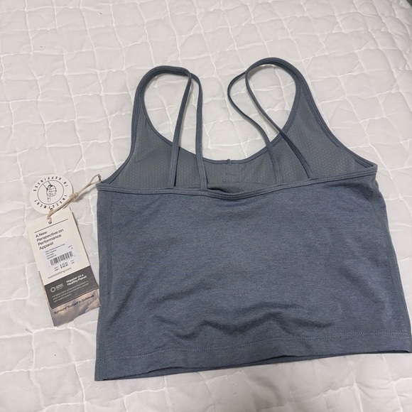 Vuori Hala Performance Crop in Heathered Blue - Picture 3 of 3